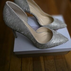 Jessica Simpson Silver Glitter Pointed Pumps